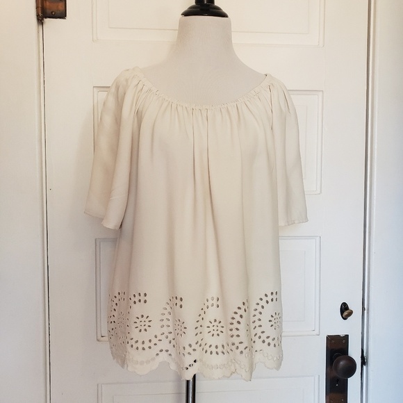 Ann Taylor Loft eyelet off the shoulder top - Picture 4 of 8